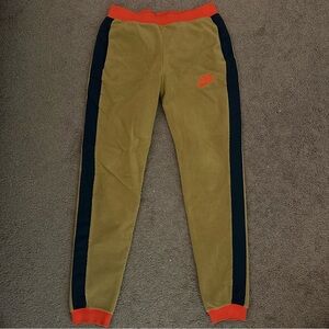 Nike Sportswear Women’s